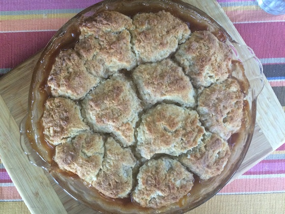 Summer Peach Cobbler + recipe | Glitter & Grace Blog #summerrecipe #peach
