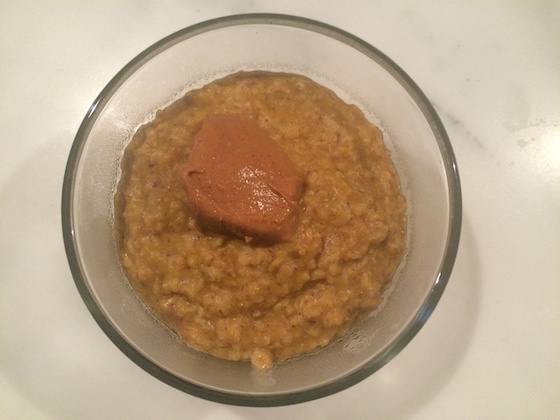 Pumpkin Spice Oatmeal + recipe | Glitter & Grace Blog #fallrecipe #pumpkin #oatmeal