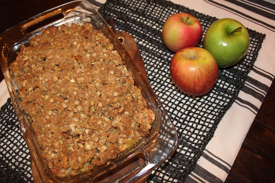 Apple Crisp + recipe | Glitter & Grace Blog #fallrecipe #apple