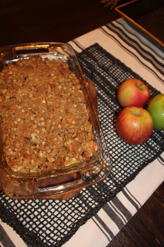 Apple Crisp + recipe | Glitter & Grace Blog #fallrecipe #apple