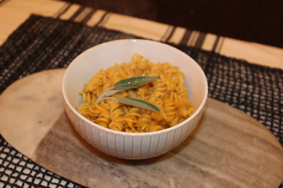 Creamy Vegan Pumpkin Pasta + recipe | Glitter & Grace Blog #fallrecipe #pumpkin #vegan