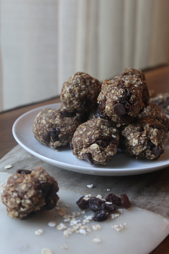 Chocolate Cinnamon Raisin Energy Bites + recipe | Glitter & Grace Blog