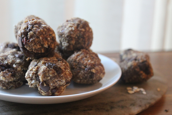 chocolateCinnamonRaisinEnergyBites08