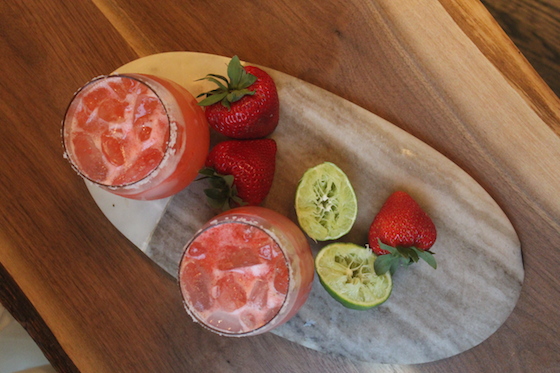 Strawberry Margaritas + recipe | Glitter & Grace Blog #strawberry #cocktail #springrecipe