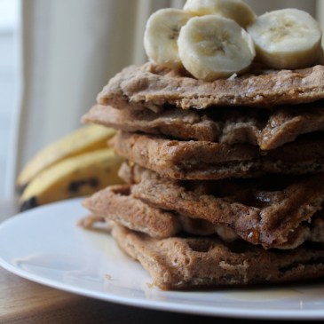 Vegan Banana Waffles + recipe | Glitter & Grace Blog #banana #breakfast #vegan