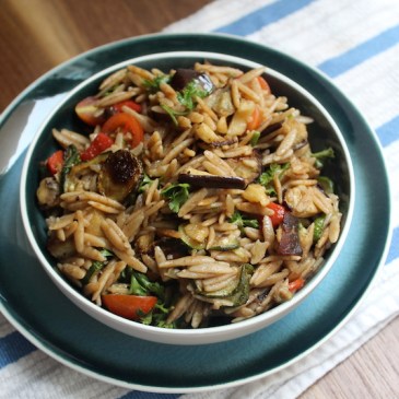 Whole Wheat Orzo Pasta Salad + recipe | Glitter & Grace Blog #pastasalad #wholewheat #summerrecipe