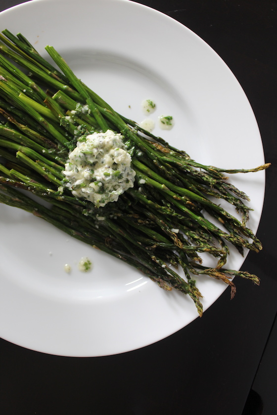 Roasted Asparagus with Herb Butter + recipe | Glitter & Grace Blog #springrecipe #asparagus