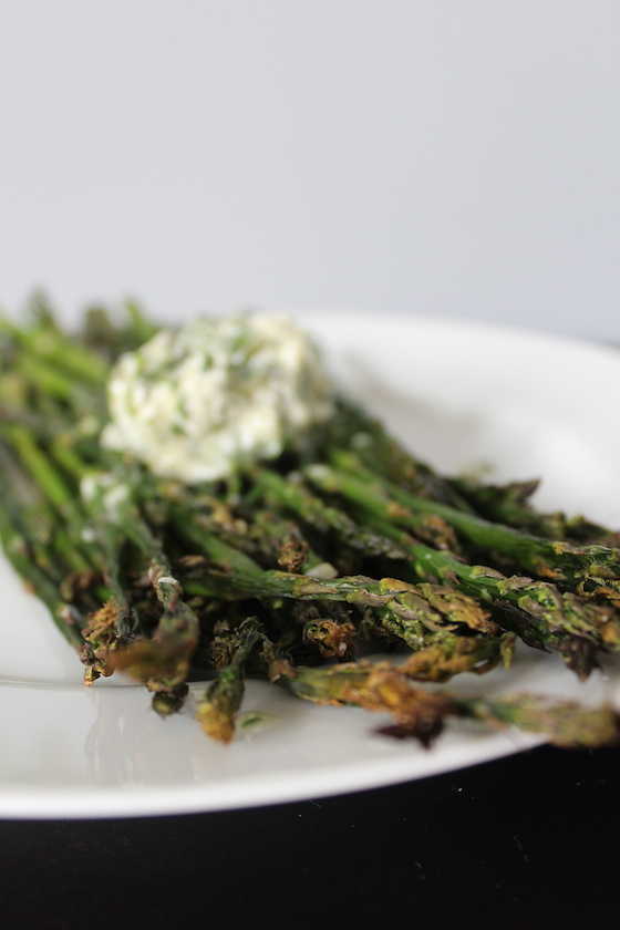 Roasted Asparagus with Herb Butter + recipe | Glitter & Grace Blog #springrecipe #asparagus